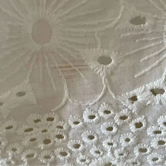 Cupcakes and Cashmere White Eyelet Embroidered Short Sleeves Floral Dress SZ 4 - Picture 14 of 16